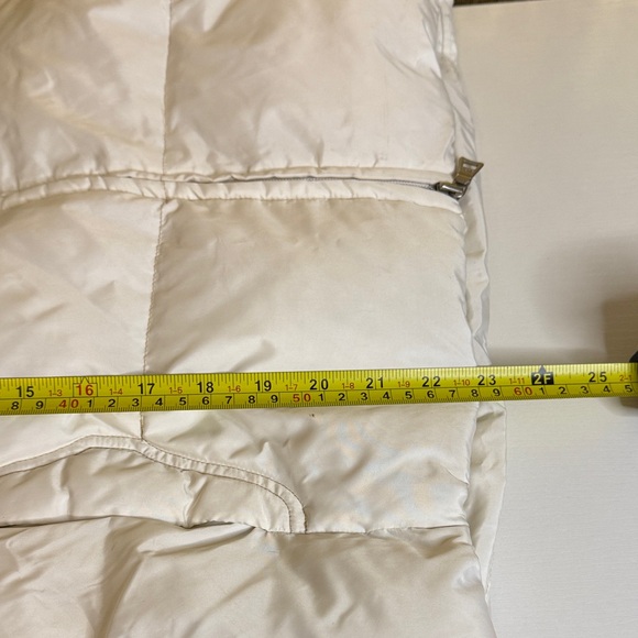 Guess Women's Cream Puffer Jacket 55 % down cluster and 45 % feathers - Picture 14 of 15